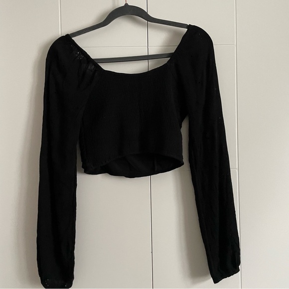 3/$45 Holister Eyelet Sweetheart Blouse - Picture 6 of 6